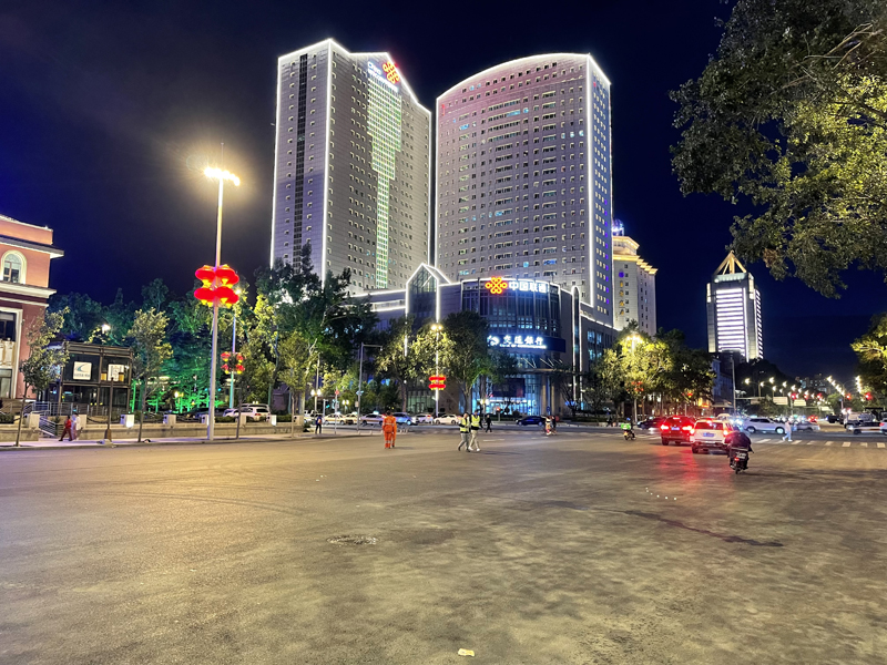 68a830653182c.jpg 解放大路.jpg